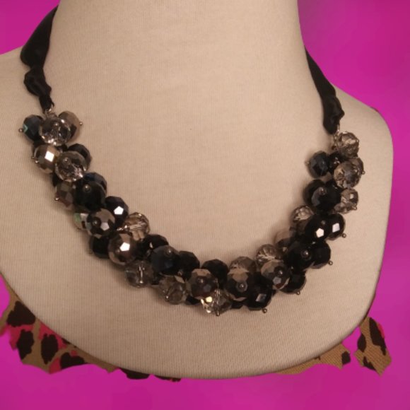Ali Khan New York sparkly statement necklace black and clear  beads - Picture 1 of 17